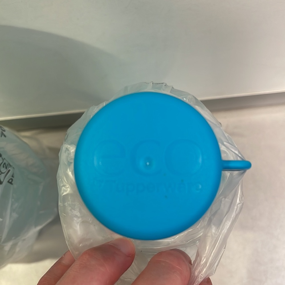 Tupperware 24oz Set - Picture 3 of 3